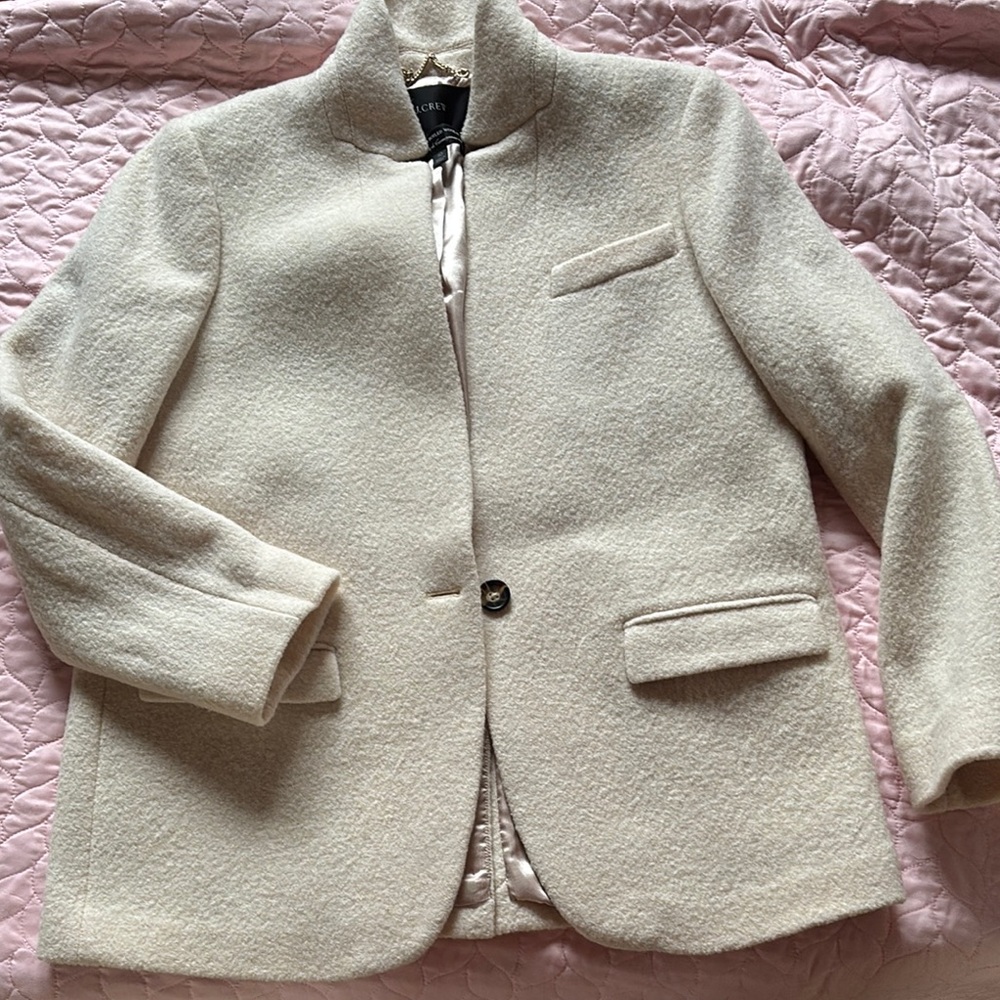 Elegant Cream Women's Jacket